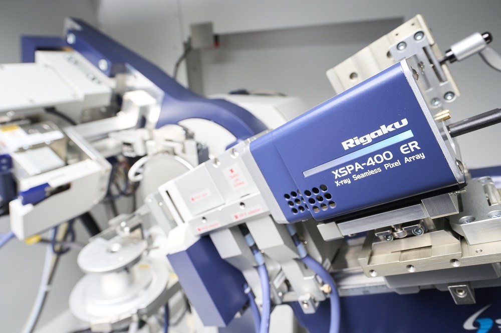 Rigaku XSPA-400 ER XRD detector in a SmartLab diffractometer